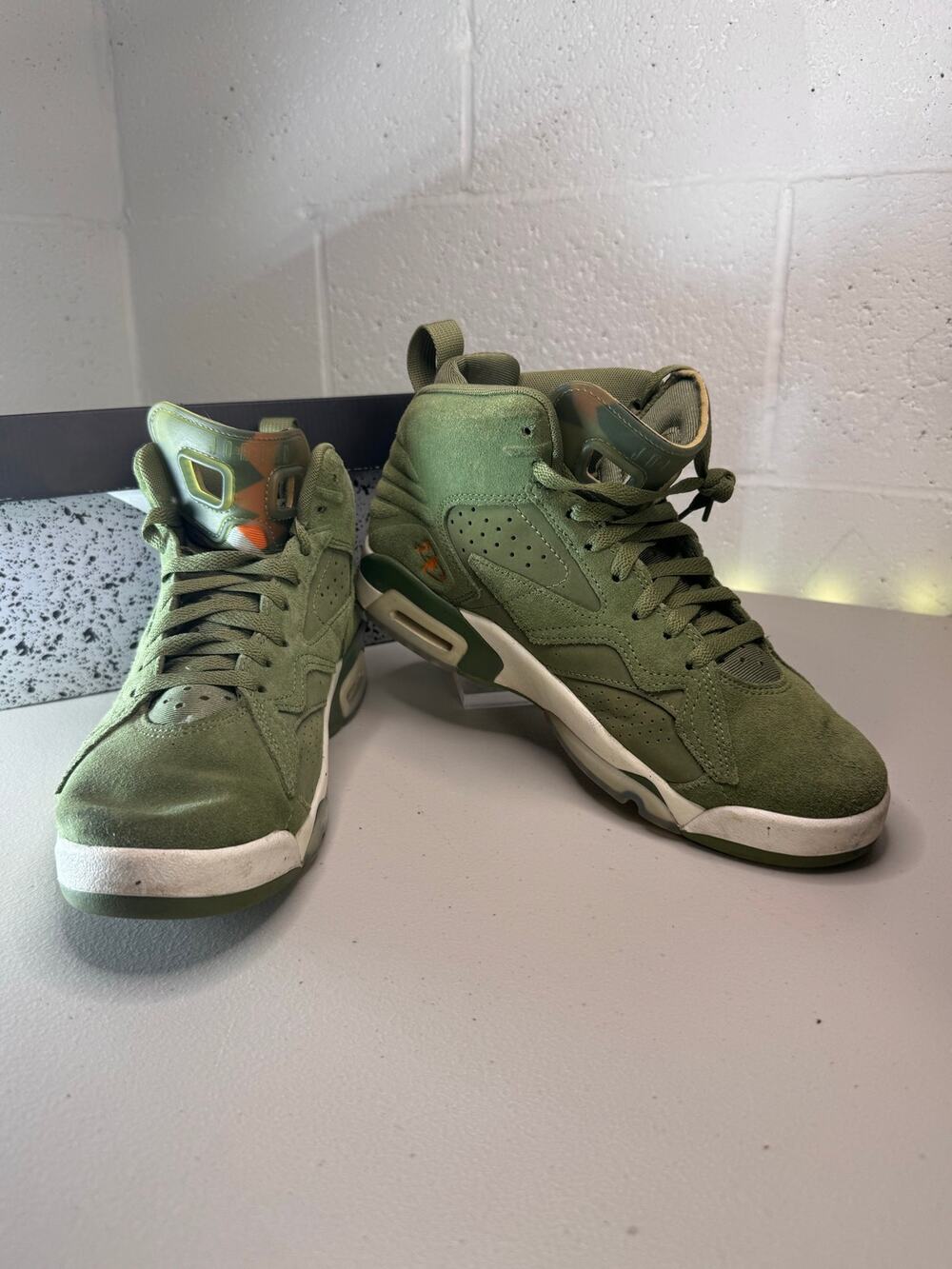 jordan mvp sky j light olive men’s size 8 green orange sneakers dz4475-300